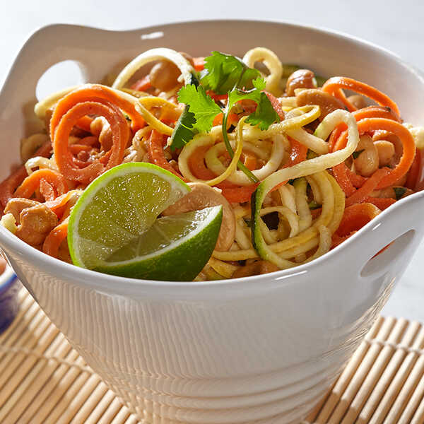 Recipe for Garlic Lime Spiralized Vegetables with Cashews