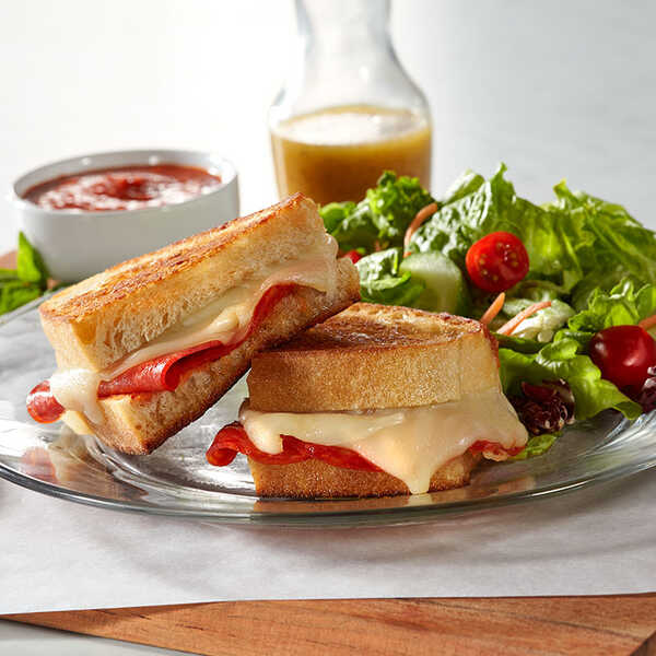Recipe for Air Fryer Pepperoni Pizza Sandwich