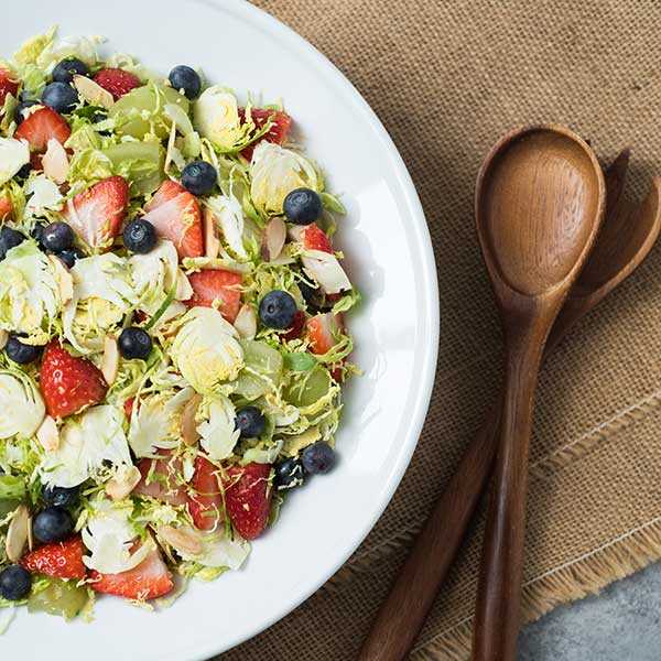 Recipe for Brussels Sprouts & Berries Salad 