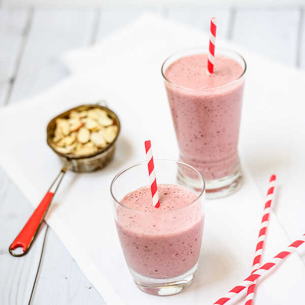 Recipe for Cherry Almond Smoothie