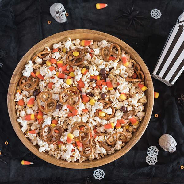 Recipe for Caramel Candy Corn Popcorn Mix