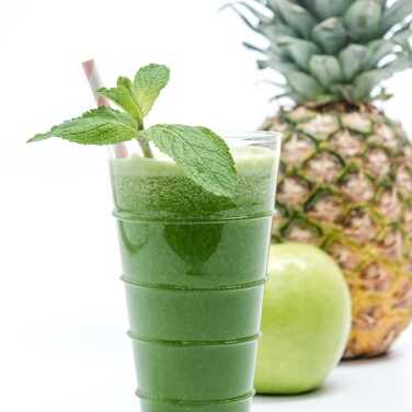 Recipe for Kale Pineapple Mint Green Juice