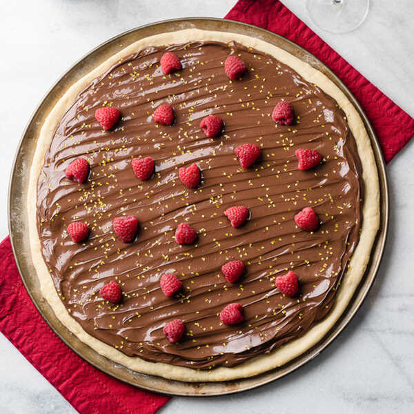 Recipe for Nutella Raspberry Valentine’s Day Pizza