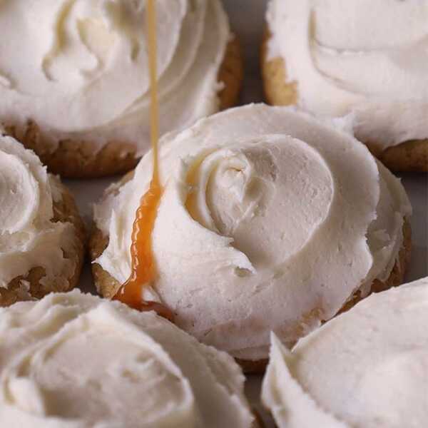 Recipe for Salted Caramel Cheesecake Cookies