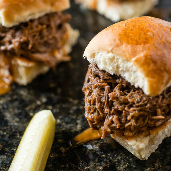 Recipe for Slow Cooker Shredded Beef Sloppy Joes