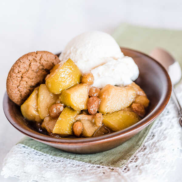 Recipe for Slow Cooker Apple Ginger Compote 